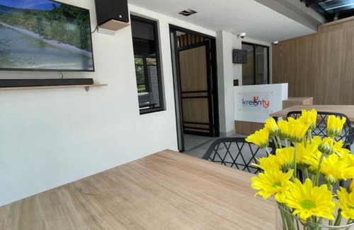 Cali Hotel | Hotel Casa Kreenty
