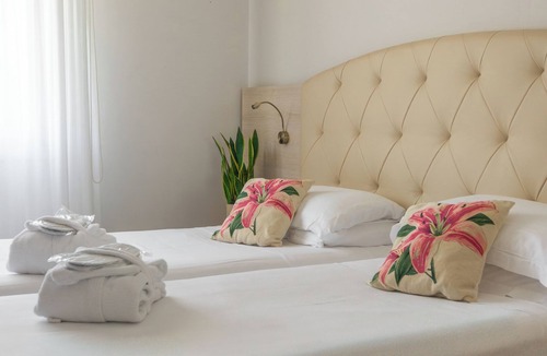 Castel San Pietro Terme Hotel | Hotel Castello
