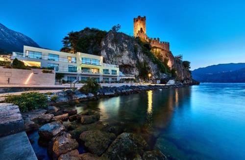 Malcesine Old Town Hotel | Hotel Castello Lake Front