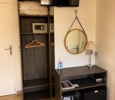 Vence Hotel | Hotel Cayrons Vence & St Paul de Vence