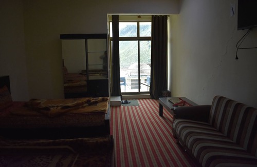 Mansehra Hotel | Hotel Cedar Inn