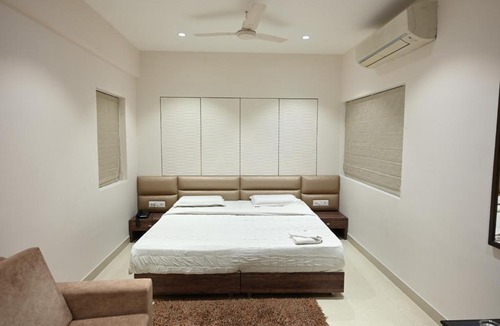 Jamnagar Bed & Breakfast | HOTEL CELEBRATION