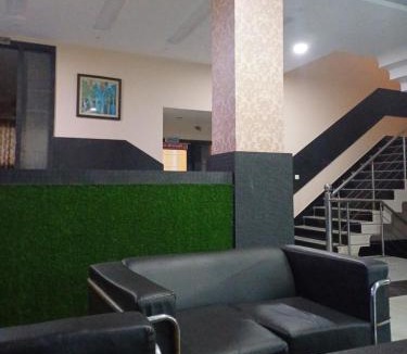 Rudrapur Hotel | HoTEL CENTER POINT