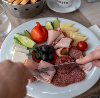 Calimanesti Hotel | Hotel Central