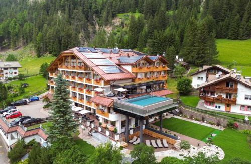 Canazei Hotel | Hotel Cesa Tyrol