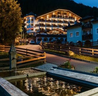 Canazei Hotel | Hotel Cesa Tyrol