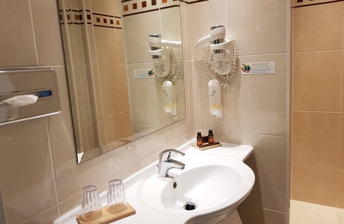 Quartier de la Plaine-de-Monceaux Hotel | Hotel Champerret Elysees