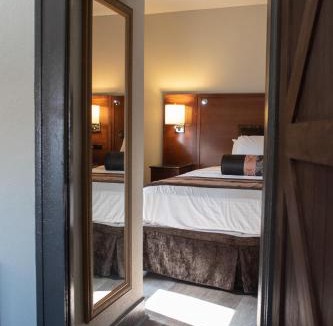 Dearborn Hotel | Hotel Chataura