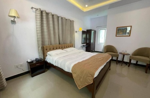 Naran Hotel | Hotel Chateau De North