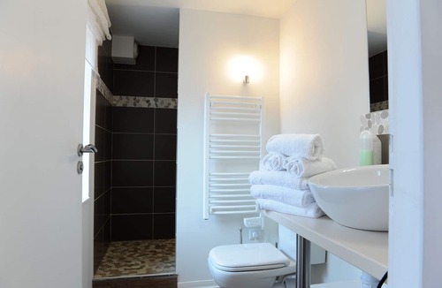 Espelette Hotel | Hotel Chilhar