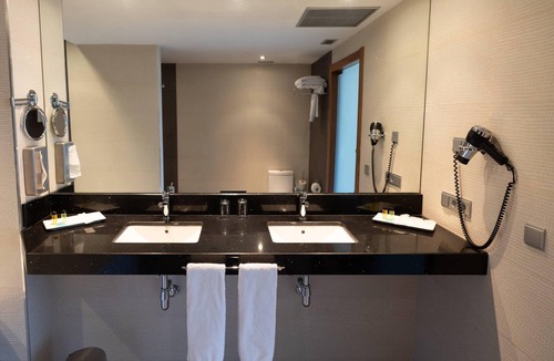 Ponferrada Hotel | Hotel Ciudad de Ponferrada, Ascend Hotel Collection