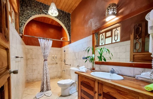 Santa Elena Hotel | Hotel Claro de Luna
