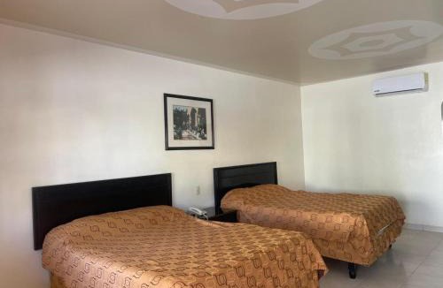 Lopez Hotel | Hotel Colonial