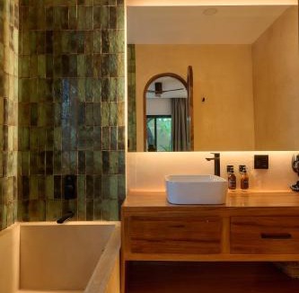 Lazaro Cardenas Hotel | Hotel Compartir