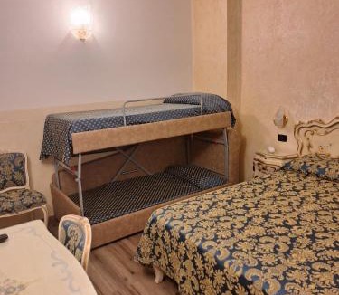 Colà Di Lazise Hotel | Hotel Confine