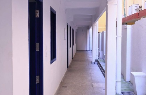 White Town Hotel | Hotel Continental
