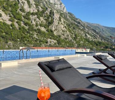 Dobrota Hotel | Hotel Credo