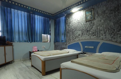Amreli Hotel | Hotel Darshan