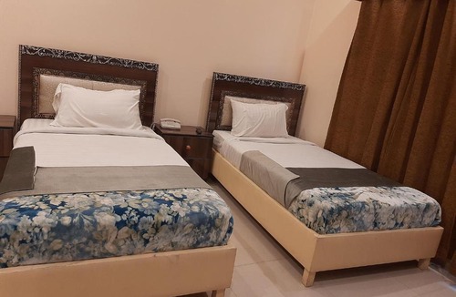 Lahore Hotel | Hotel Day In 2