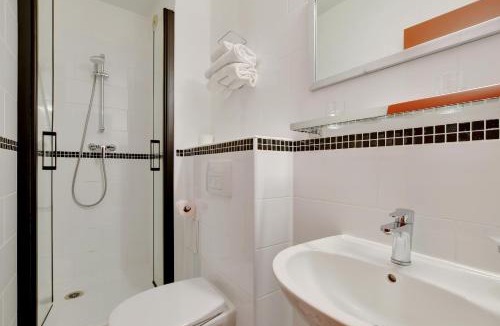 Quartier du Petit-Montrouge Hotel | Hotel de l'Europe