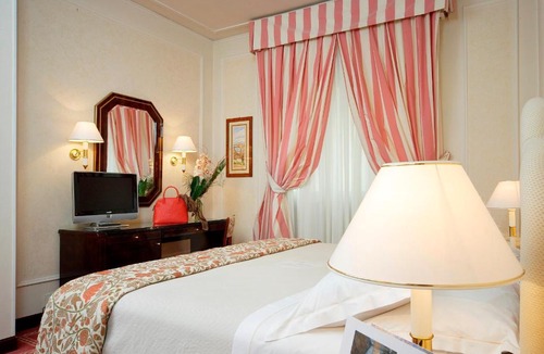 Duomo Hotel | Hotel De La Ville
