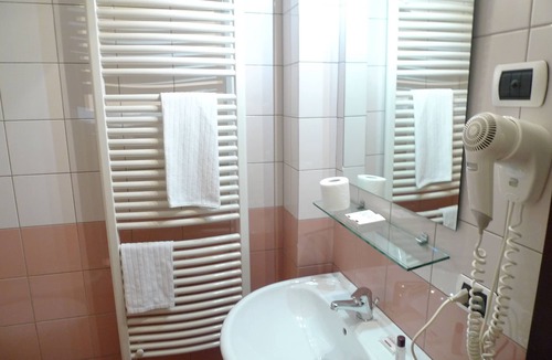 Capistrello Hotel | Hotel De Meis