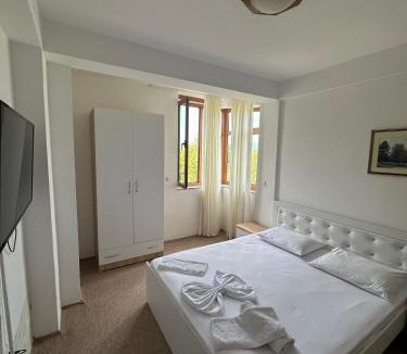 Pogradec Hotel | Hotel Dea