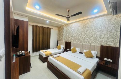 Varanasi Hotel | hotel deep palace