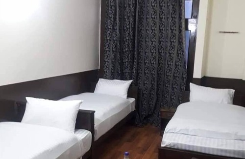 Dhirkot Hotel | Hotel Deewan-e-Aziz International