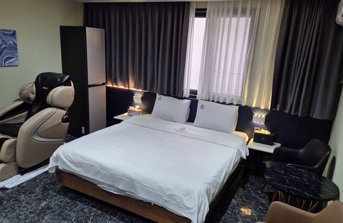 Bongmyeong-dong Hotel | HOTEL DEMEURE