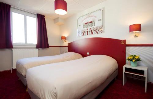Hotel de Ville - Quinconces Hotel | Hotel des 4 Soeurs