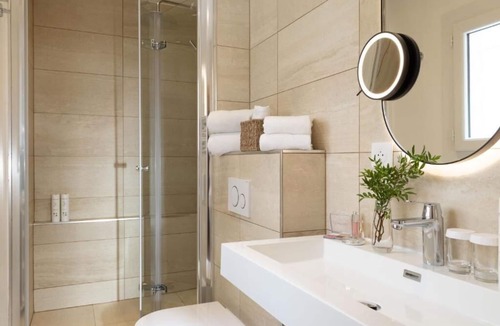 Saint-Germain-des-Pres Hotel | Hotel des Deux Continents
