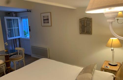 Villers-sur-Mer Hotel | Hotel Des Falaises