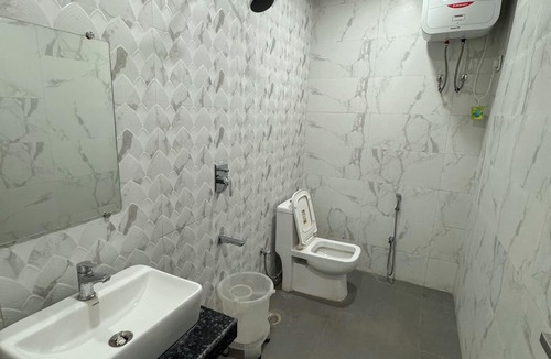 Haridwar Hotel | Hotel Dev Rishi By T And M Hotels