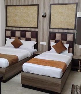 Mahmoorganj Bed & Breakfast | HOTEL Dev Vanshi Palace