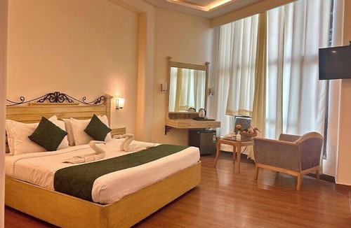 Katra Hotel | Hotel Devi Grand