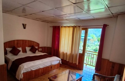 Kasol Hotel | Hotel Devlok International
