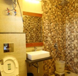 The Mall Road Hotel | Hotel Devlok Primal