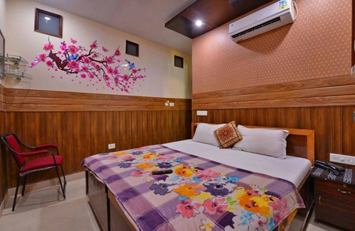 Kasauli Hotel | Hotel Dharam Villa