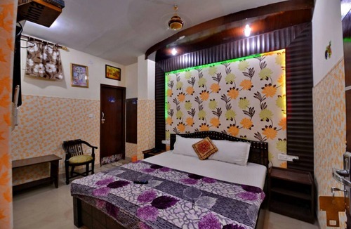 Kasauli Hotel | Hotel Dharam Villa