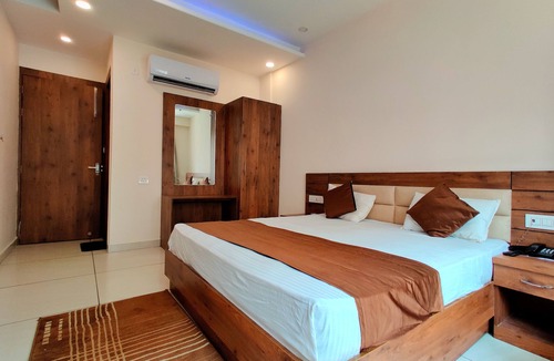 Haridwar Hotel | Hotel Divine Residency by VARSHRI