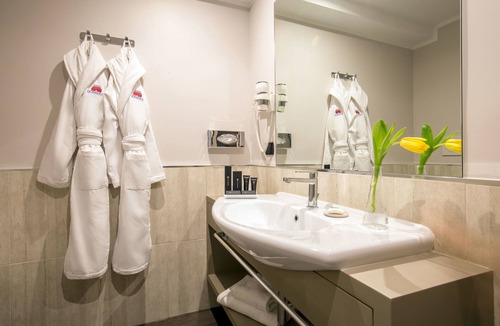 Tor Sapienza Hotel | Hotel Domidea