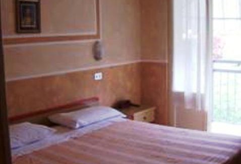 Moniga del Garda Hotel | Hotel Du Lac