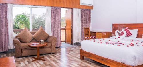 Sauraha Hotel | Hotel Earth Light, Chitwan National Park