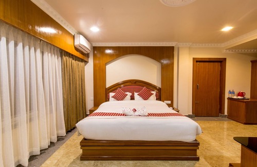 Sauraha Hotel | Hotel Earth Light