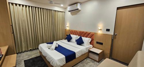 Gandhinagar Hotel | Hotel Earth Orbit