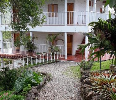 Curiti House | Hotel Ecoturistico Villa Lucy