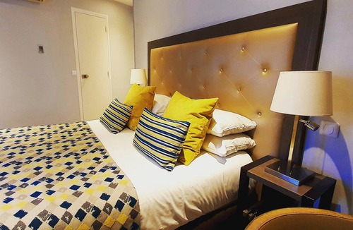 16th Arrondissement Hotel | Hotel Eiffel Kennedy