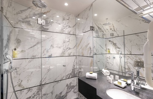 Faubourg-du-Roule Hotel | Hotel Elysées Céramic