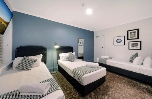 Potts Point Hotel | Hotel Emerald